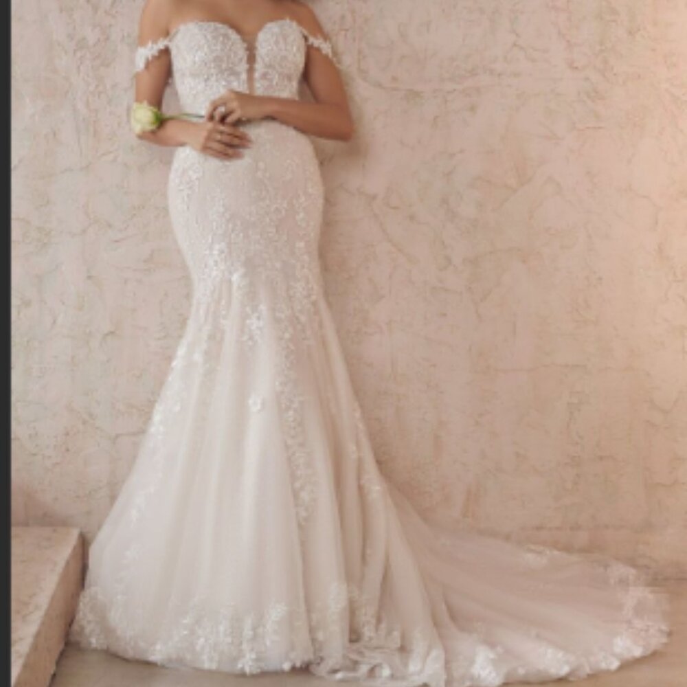 Brand New- Never Worn, Tag On Maggie Sottero "Lennon" Wedding Dress